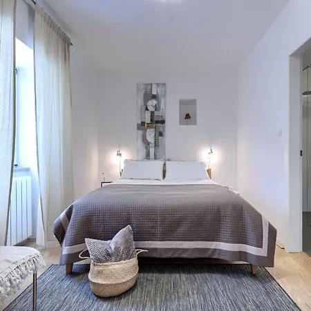 By Interhome