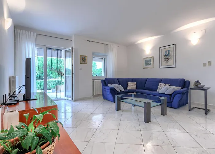 By Interhome Dom wakacyjny Raša