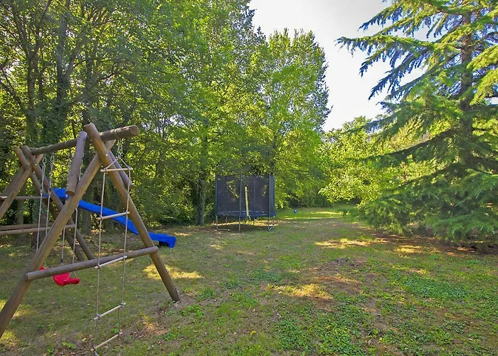 By Interhome * Raša